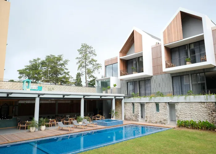 Facade Hotel By Azana